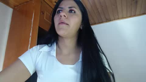 hilaril18 online show from October 9, 2:42 am