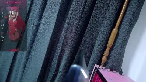 Inori Independent model online show from April 4, 10:29 pm