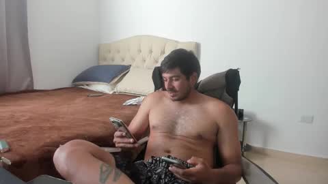 Snapshot of himoreno97 chatting on March 16, 9:19 pm Hi moreno online show from March 16, 9:19 pm