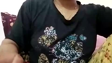 himuhimu22 online show from April 8, 6:46 am