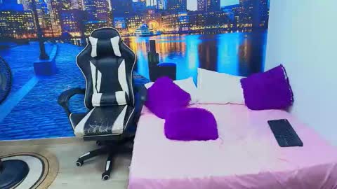 hinataii online show from February 19, 8:32 am