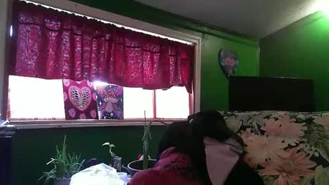 hippiedad333 online show from April 9, 9:31 pm