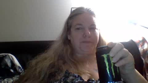 hippysnewhere online show from July 21, 8:38 am
