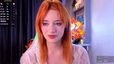 Ella online show from November 17, 5:52 pm