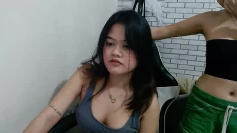 hoelyfloryn online show from February 12, 2:01 pm