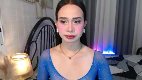 Snapshot of hoelymolly chatting on May 6, 8:41 am hoelymolly online show from May 6, 8:41 am