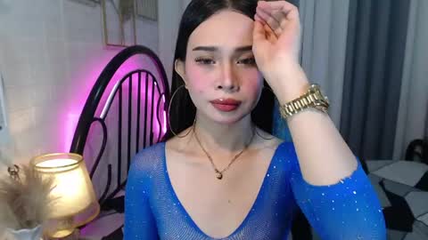 Snapshot of hoelymolly chatting on May 21, 6:37 pm hoelymolly online show from May 21, 6:37 pm