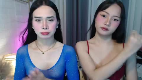 Snapshot of hoelymolly chatting on June 4, 6:47 pm hoelymolly online show from June 4, 6:47 pm