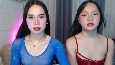 Snapshot of hoelymolly chatting on June 7, 7:28 pm hoelymolly online show from June 7, 7:28 pm