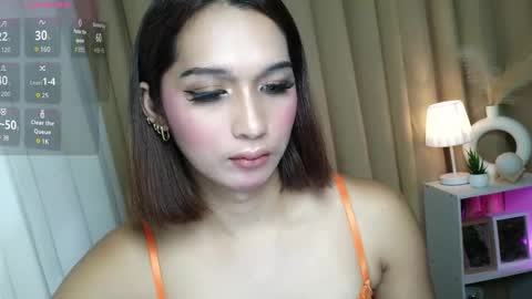 Hoelymorri online show from March 10, 1:05 pm