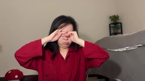 Snapshot of hola_sunflower chatting on February 7, 6:33 pm amy online show from February 7, 6:33 pm