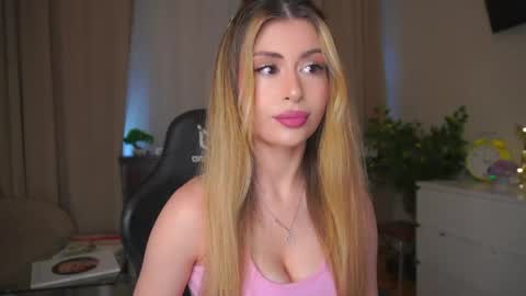 Moni Monica online show from May 24, 8:08 am