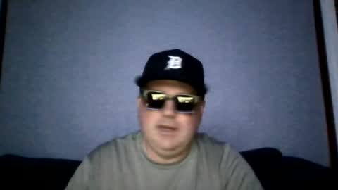 holden_minutz online show from June 24, 7:40 am