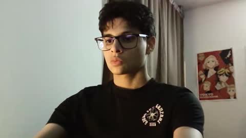 Snapshot of holis2127489 chatting on January 8, 1:30 am Mateeeo g online show from January 8, 1:30 am