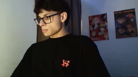 Snapshot of holis2127489 chatting on February 12, 2:28 am Mateeeo g online show from February 12, 2:28 am