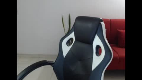 Itzel online show from June 21, 4:04 am