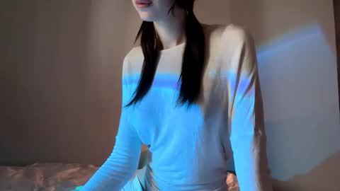 Snapshot of holly_sinner_ chatting on March 16, 11:36 am holly_sinner_ online show from March 16, 11:36 am