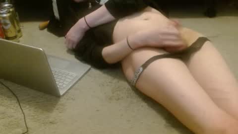 Holly Hawkes online show from January 11, 10:15 pm