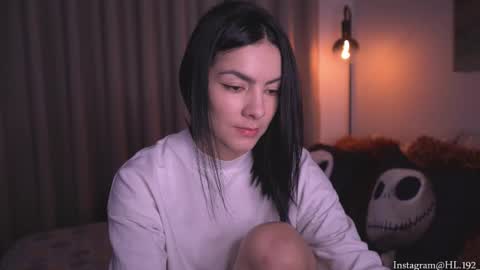 Holly Linder online show from January 7, 1:52 am