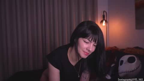 Holly Linder online show from January 16, 2:15 am