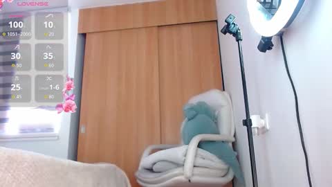 hollyt1 online show from October 21, 5:24 pm