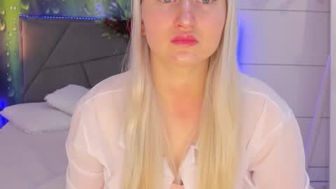 HollyTaillor online show from January 15, 6:51 am