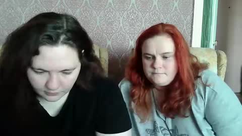 HollyXEva online show from April 14, 7:03 am
