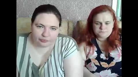 HollyXEva online show from May 4, 7:59 am
