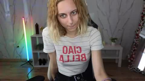 Polly online show from July 19, 3:54 am