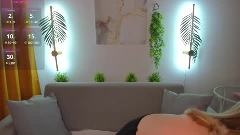 Emma online show from October 27, 12:58 am