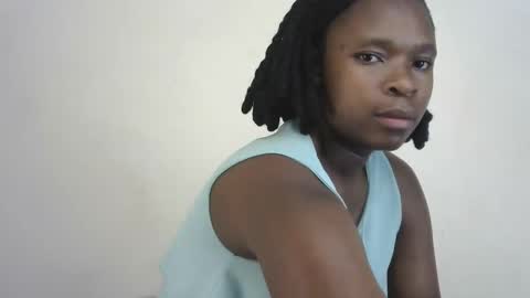 holy_ebony online show from April 14, 11:00 pm