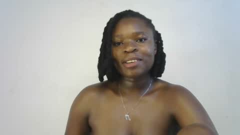 holy_ebony online show from April 19, 10:25 am