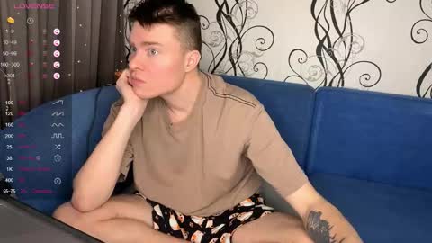 holy_eggs_00 online show from March 5, 8:05 pm