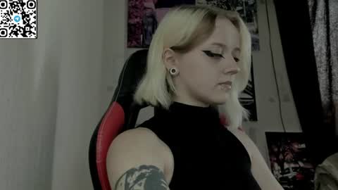 holy_mistresss online show from July 12, 8:27 am