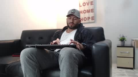 holy_sin online show from December 26, 2:05 pm