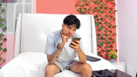 holy_sin online show from December 31, 1:08 pm