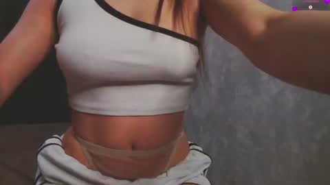 Snapshot of holysinner83 chatting on June 18, 1:59 pm holysinner83 online show from June 18, 1:59 pm