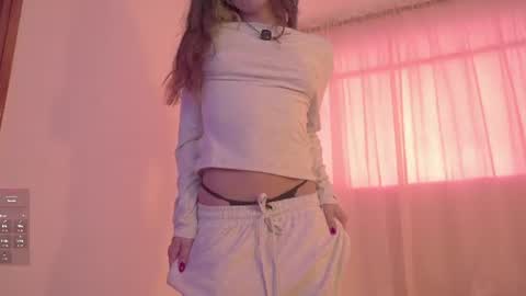 honeeeey_ online show from June 12, 10:30 pm