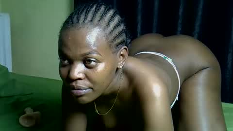 Honey-Belle online show from June 5, 5:03 am