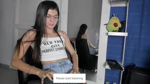 honey_darcy online show from September 21, 4:25 am