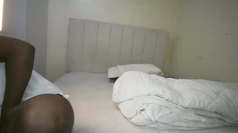 honey drop online show from March 1, 8:49 am