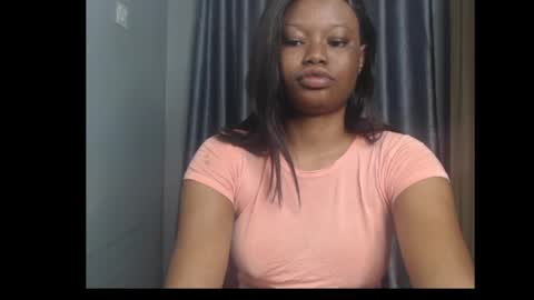 Snapshot of honey_juicydoll chatting on July 15, 4:18 am Sonia online show from July 15, 4:18 am