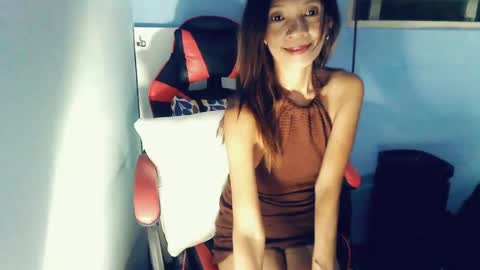 honey_mollyxx online show from August 3, 11:15 am