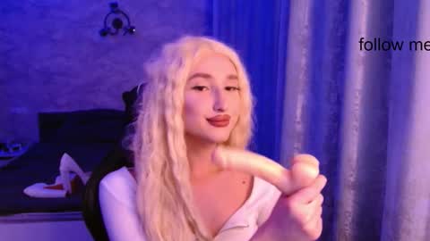 honey_sunset online show from November 6, 5:36 pm