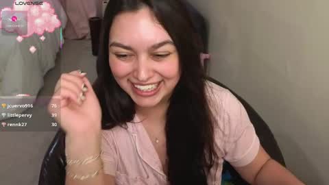 Tia online show from May 15, 11:56 pm