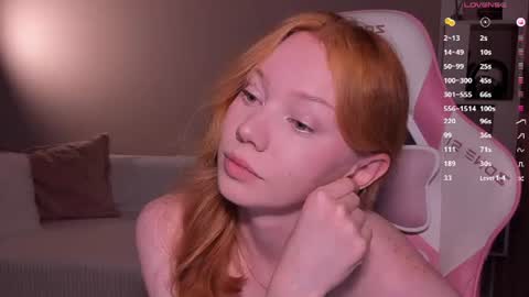 Snapshot of honeyautumn chatting on June 25, 7:40 pm honeyautumn online show from June 25, 7:40 pm