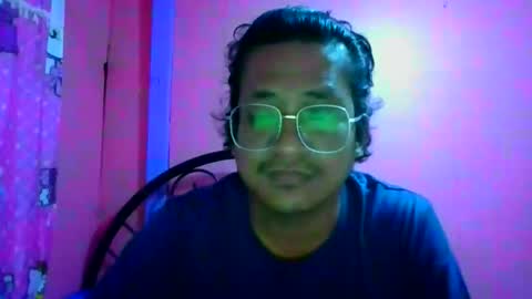 Honeybee online show from May 24, 12:54 pm