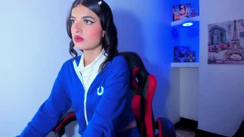 HONEY LUXE online show from April 12, 5:12 am