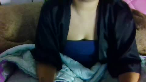 Snapshot of honeyy_89 chatting on July 8, 10:09 am honeyyy89 online show from July 8, 10:09 am