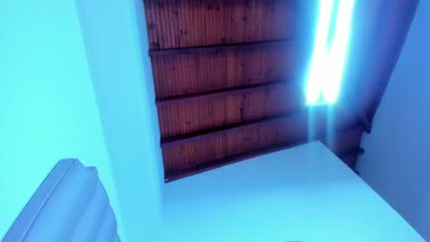 honnyy_23 online show from May 16, 7:56 pm